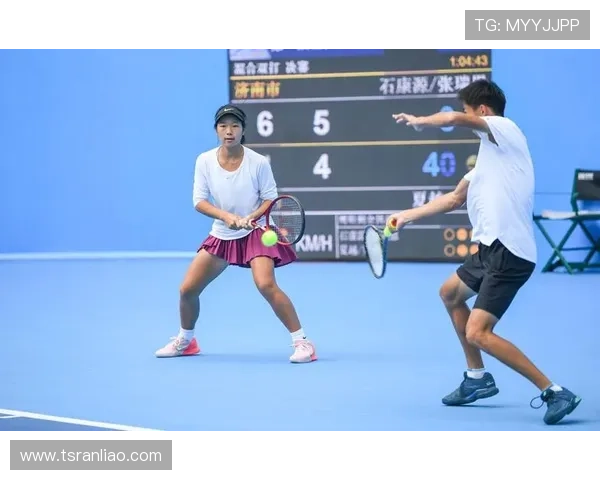 网球巨献:探秘成都网球队的团队协作 网球巨献:探秘成都网球队的团队协作