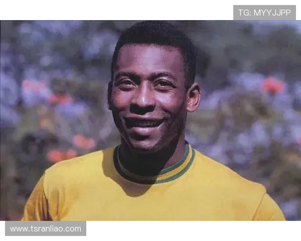 足球传奇贝利在场上展现惊人技艺却意外引发悲剧事件引发广泛关注 足球传奇贝利在场上展现惊人技艺却意外引发悲剧事件引发广泛关注