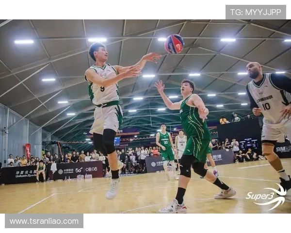 上海篮球队配合默契创新高引领全国篮球新潮流